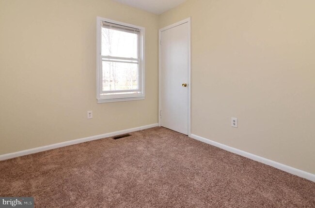 Building Photo - 12345 Woodlawn Ct