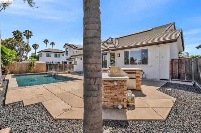 Building Photo - 2317 Wayfarer Dr