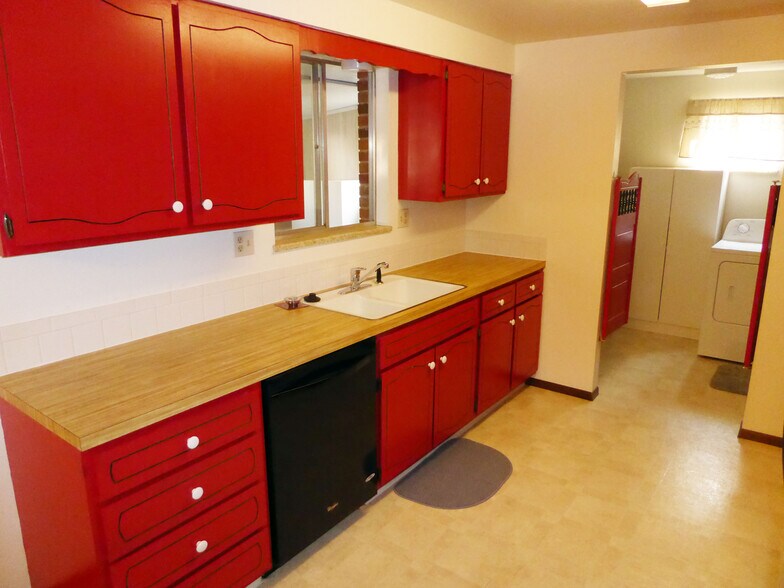 Building Photo - 331 Juniper Pl