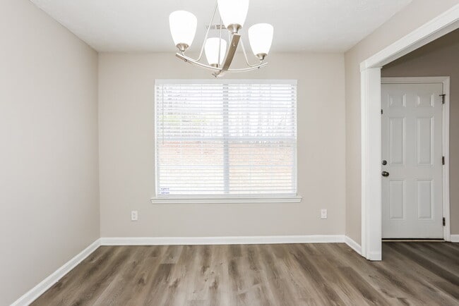 Building Photo - 3109 Canter Ct NE