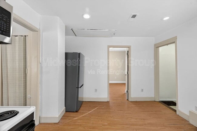 Building Photo - 159 Barto Dr