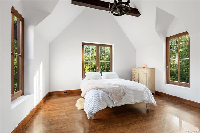 Building Photo - 51 Chapman Rd