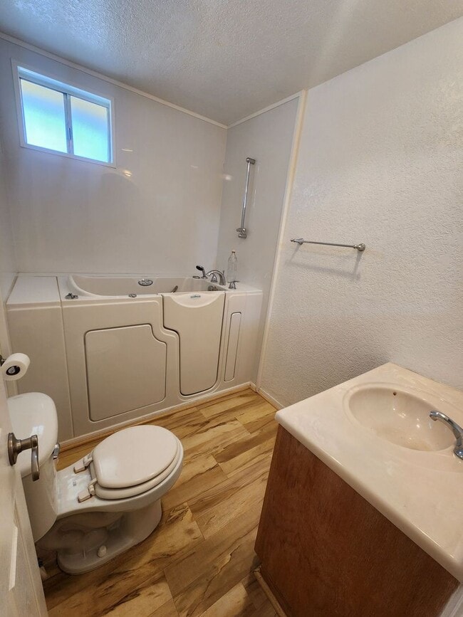 Building Photo - 5557 Cahuilla Ave