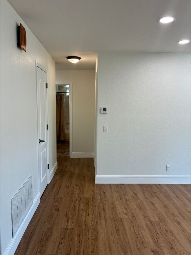 Building Photo - 1105 Del Nido Ct