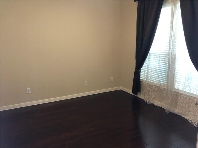 Building Photo - 4823 Lennon Park Ct