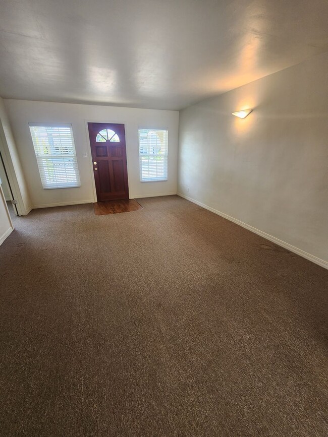 Building Photo - Cozy Cottage in Arroyo Grande