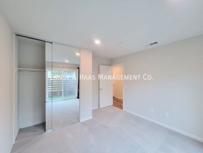 Building Photo - 14414 Strawberry Ln