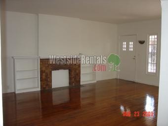 Primary Photo - 2306 N Cahuenga Blvd