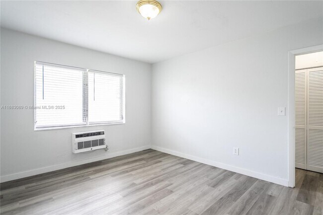 Building Photo - 1190 71st St