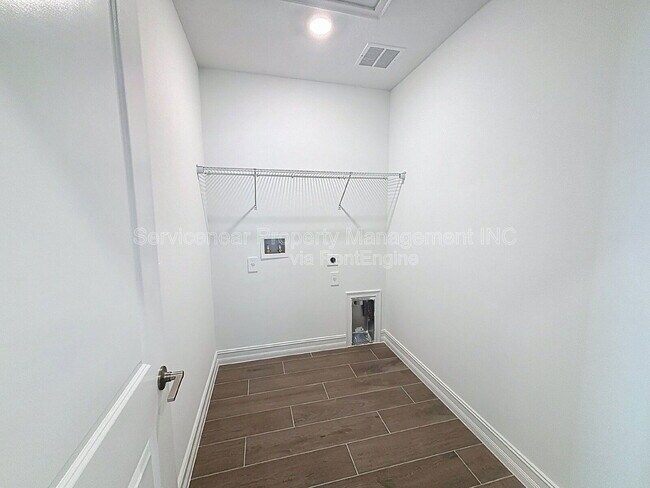 Building Photo - 11807 71st Ave E