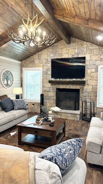 Building Photo - 5472 Andert Rd