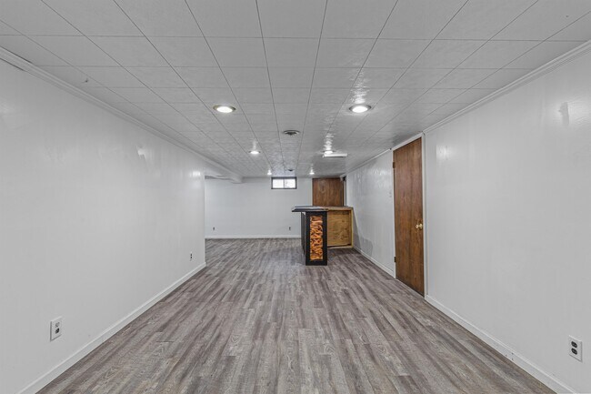 Building Photo - 3280 Brookshire Dr