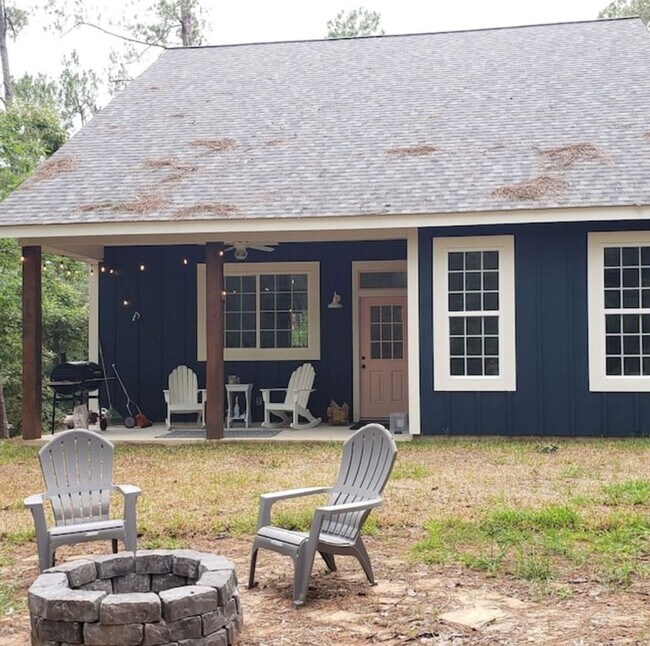 Building Photo - Charming 2BR House in Coldspring