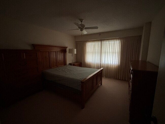 Building Photo - 5400 Park St N