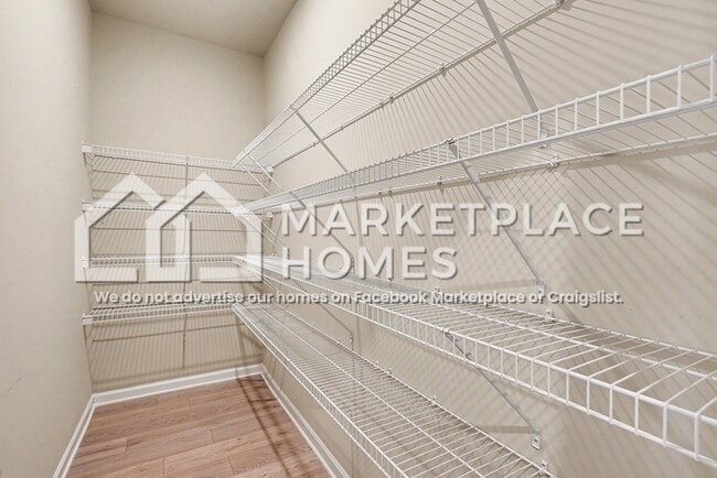 Building Photo - 212 W L Miller Dr