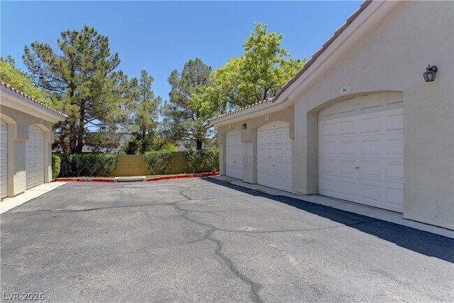 Building Photo - 1310 Red Gable Ln