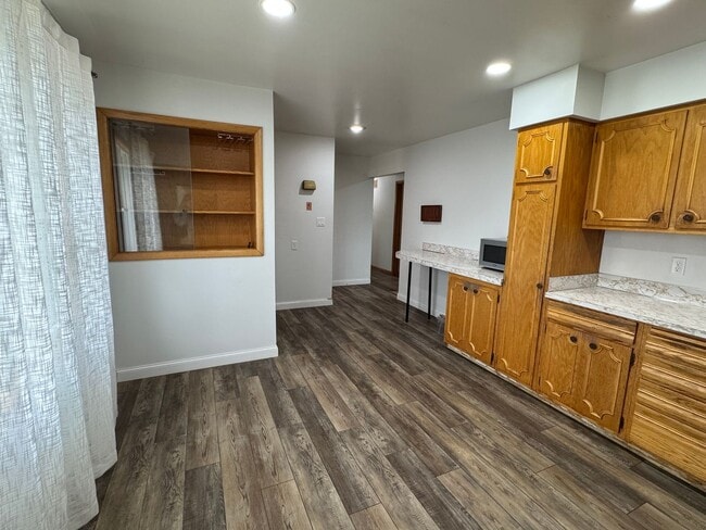 Building Photo - Charming 4-Bedroom Home in East Bismarck