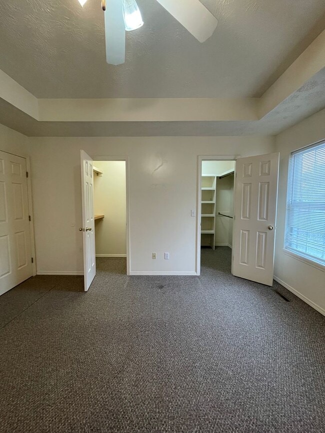 Building Photo - Excellent location - Wonderful all brick contemporary ranch styled home