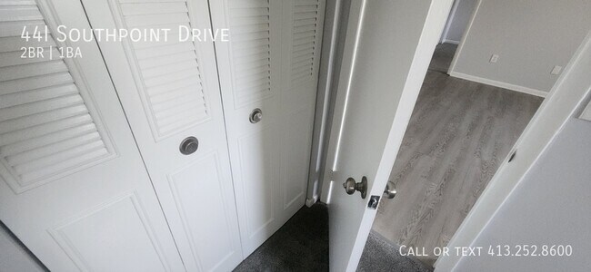 Building Photo - 44 Southpoint Dr