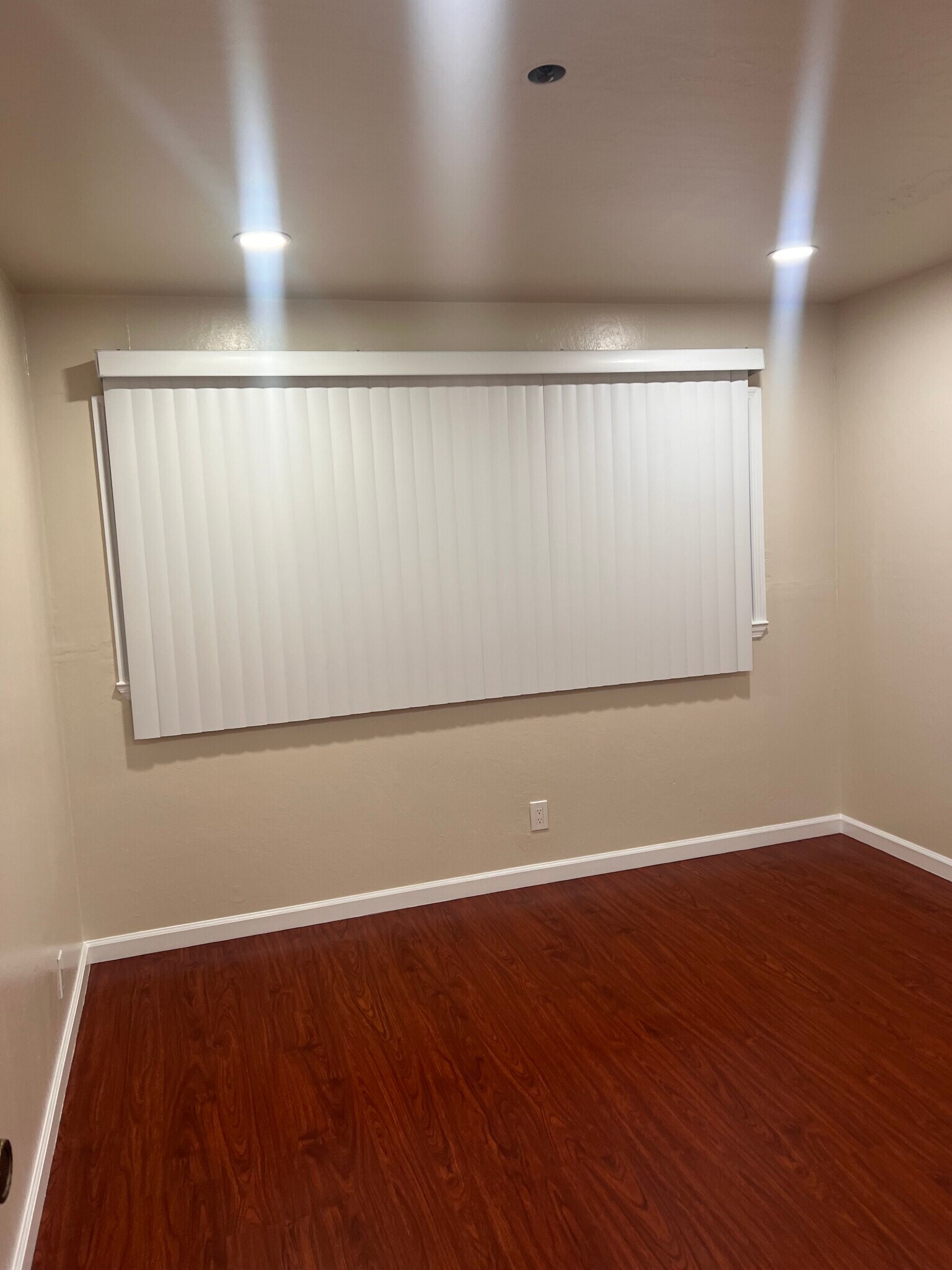 Building Photo - 281 Juana Ave