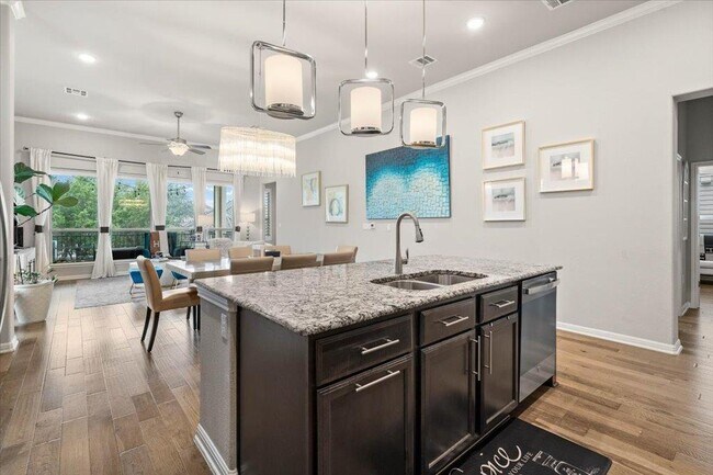 Building Photo - 11901 Deering Pl