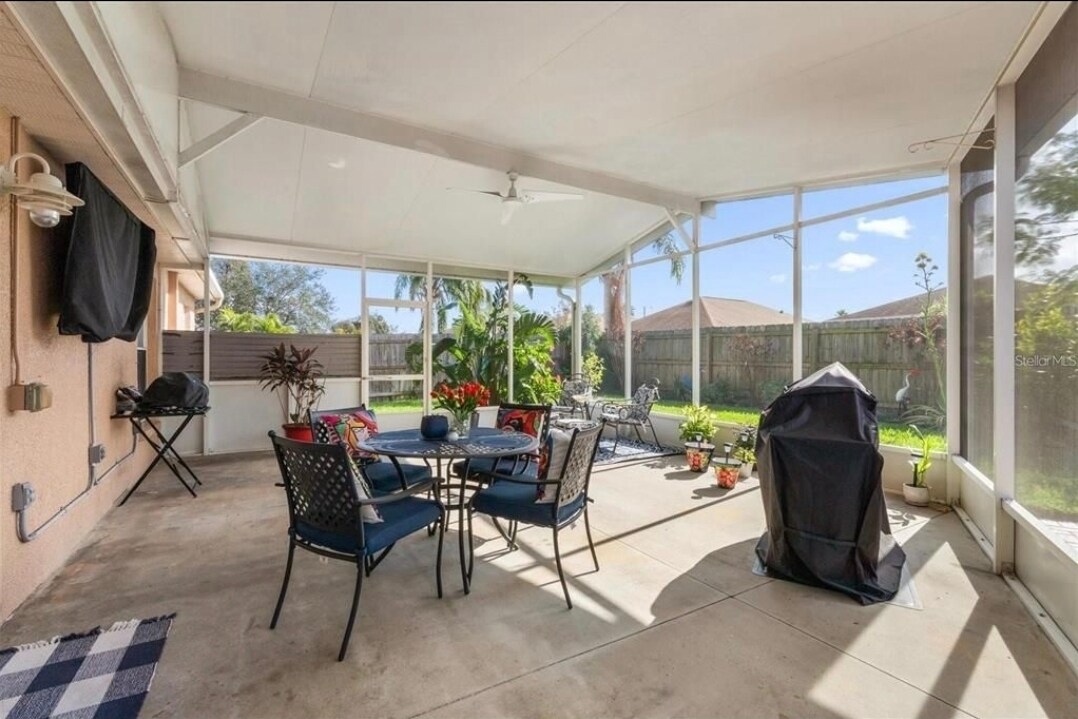 Building Photo - 12518 Midpointe Dr