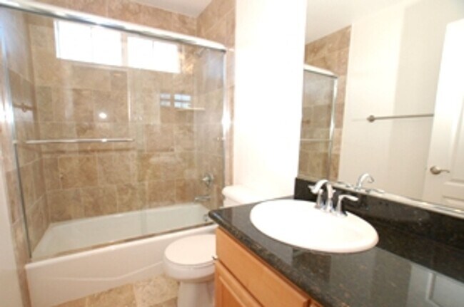 Building Photo - Great Condo in "The Bluffs" Community of Coastal Carlsbad!!