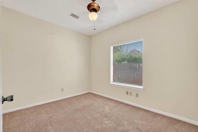 Building Photo - 4227 Meadowchase Ln