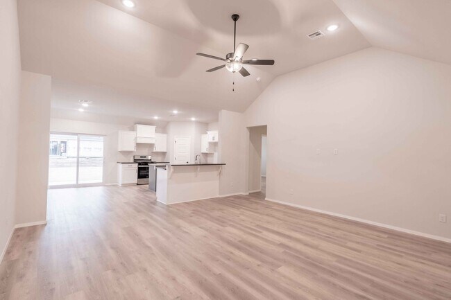 Building Photo - New Construction Home 4 Bed 3 Bath in Bixby!