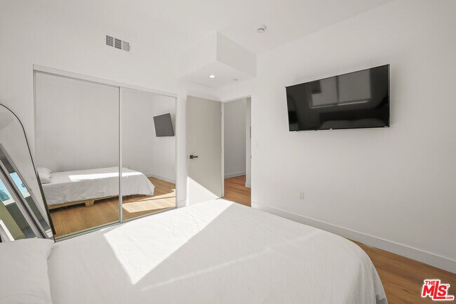 Building Photo - 13692 Erwin St