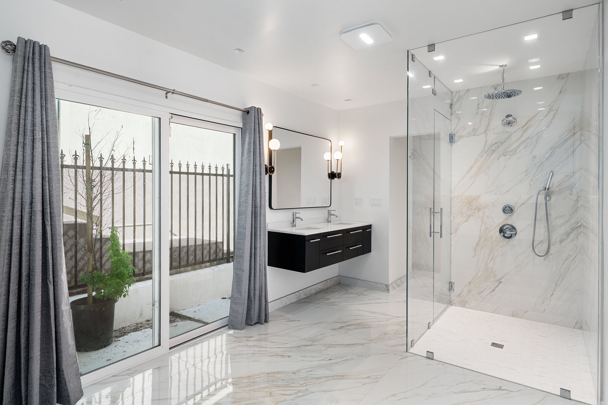 Building Photo - 1641 Tower Grove Dr