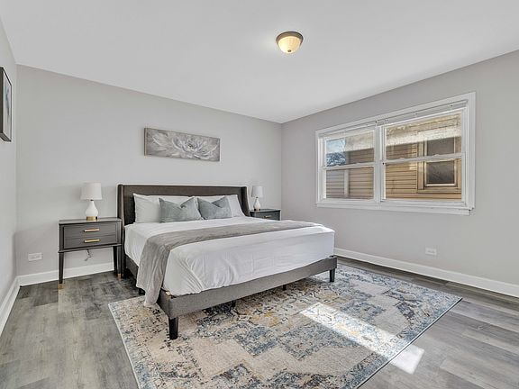 Building Photo - 7 Division St