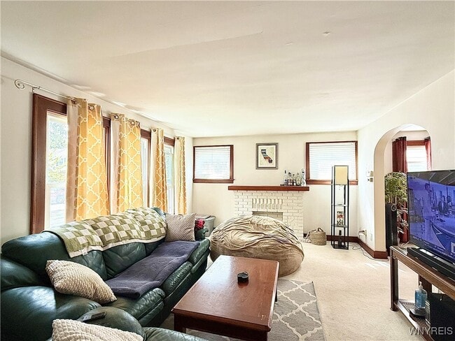 Building Photo - 245 Hamilton Dr