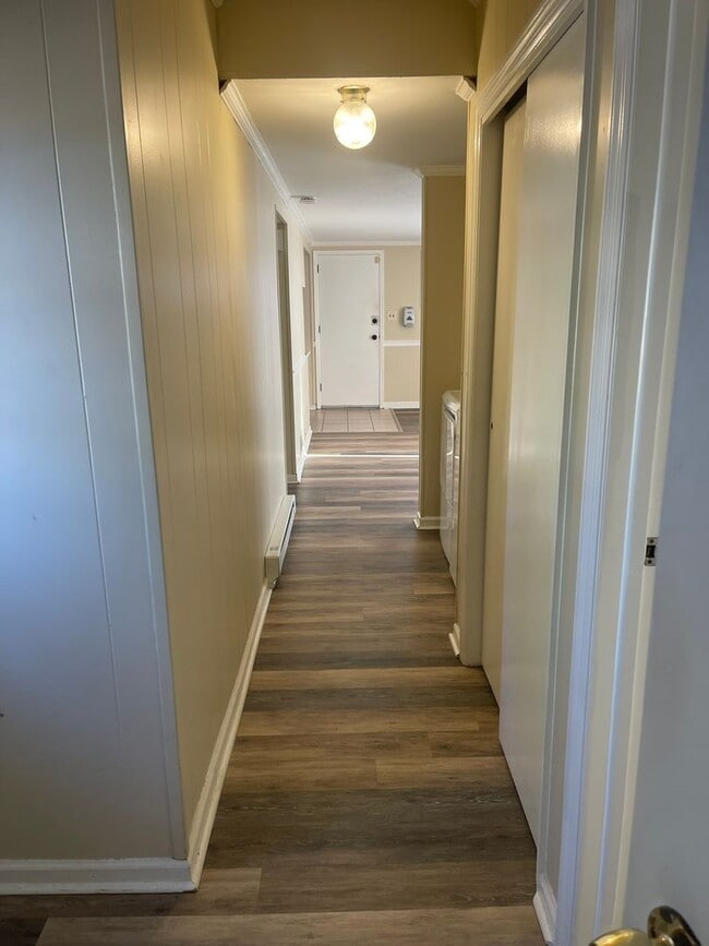 Building Photo - 11 Malvina Ln