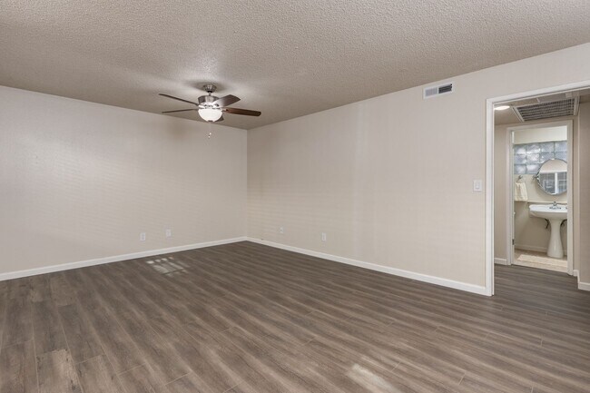 Interior Photo - Walnut Tree Manor