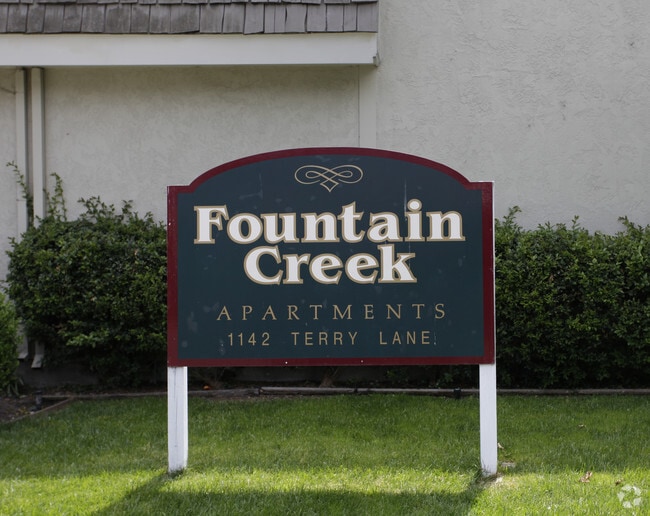 Building Photo - Fountain Creek Apartments