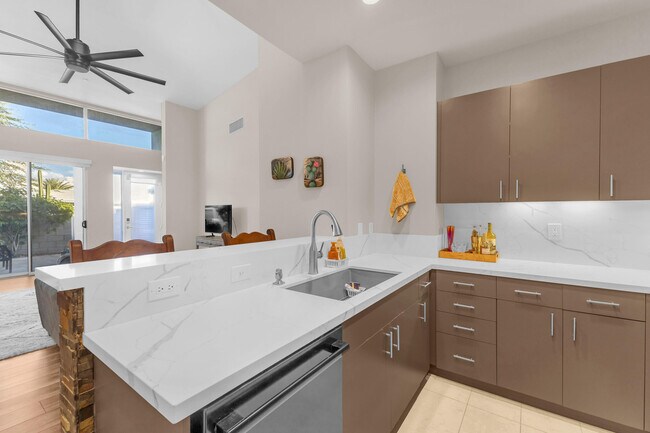 Building Photo - 3657 Quiet Side St