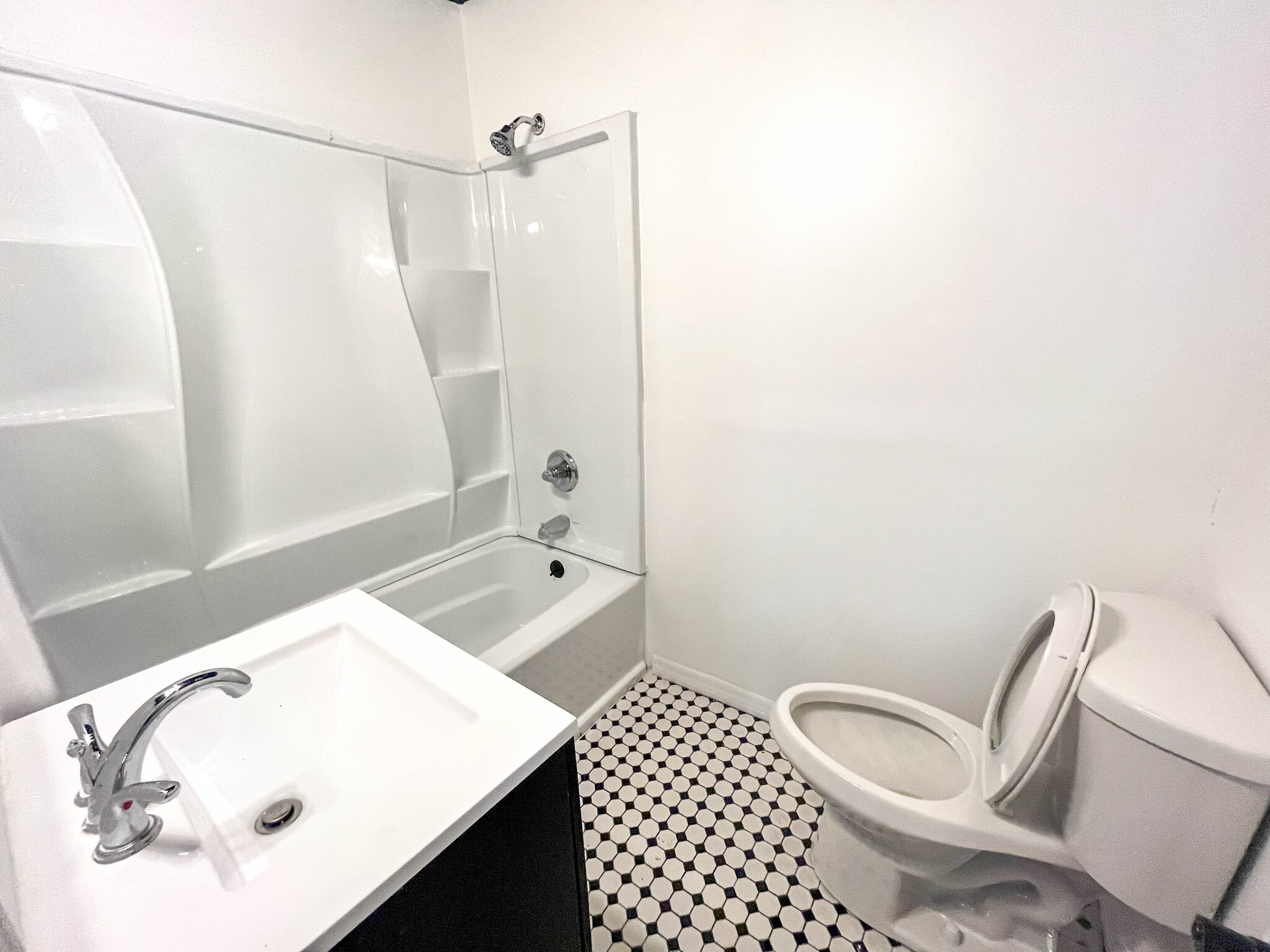 Building Photo - 1831 Bennett St