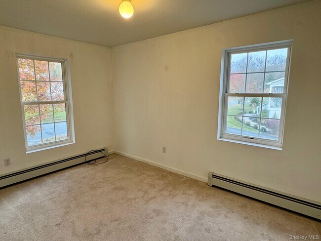 Building Photo - 18 Penny Ln