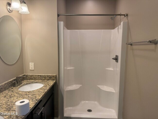 Building Photo - 48 Bavarian Wy