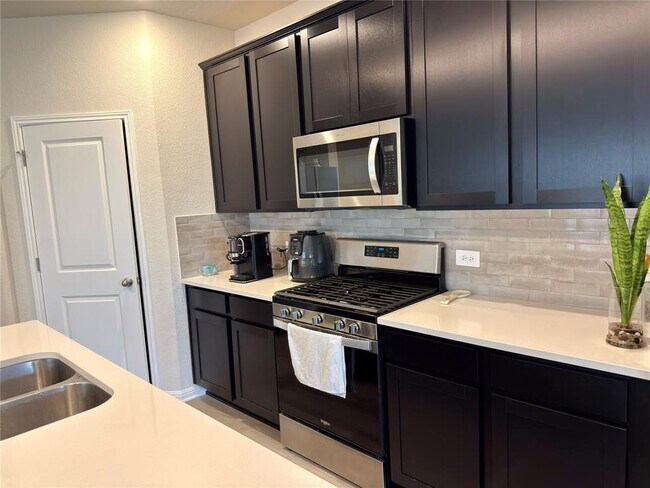 Building Photo - 310 Fossil Dr