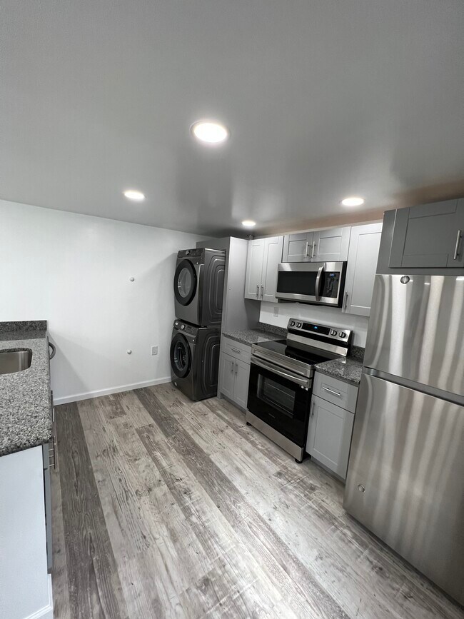 Building Photo - 109 Perrin Ave