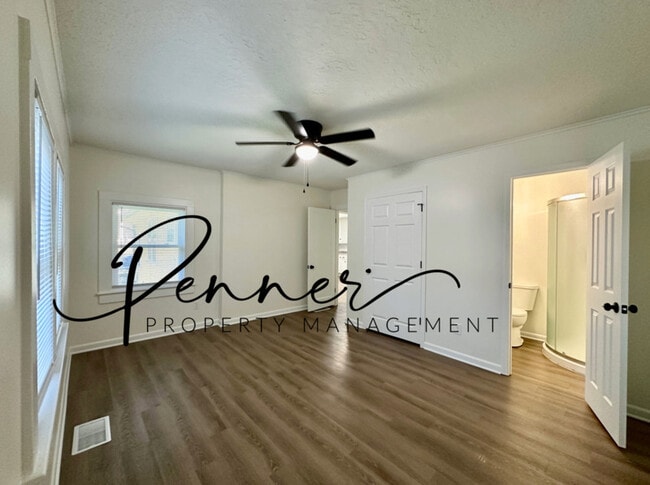 Building Photo - 9623 E 9th St S