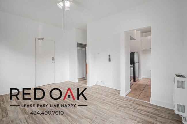 Building Photo - 250 Loma Dr