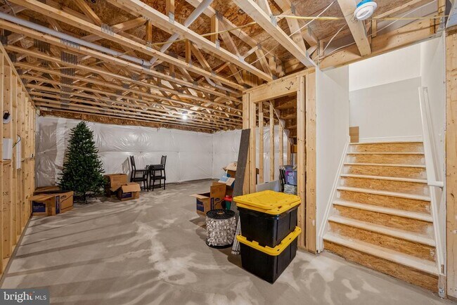 Building Photo - 101 Milvian Wy SE