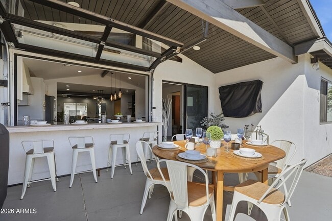 Building Photo - 2812 N 71st Pl