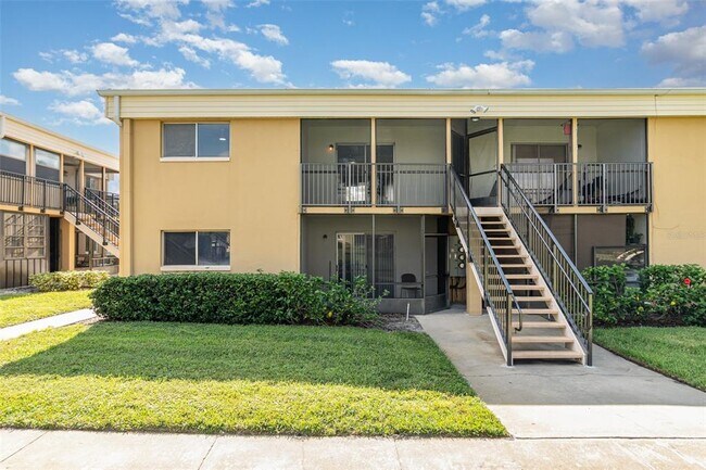 Building Photo - 1000 Lake of the Woods Blvd