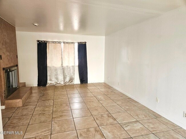 Building Photo - 3411 Garnet Dr