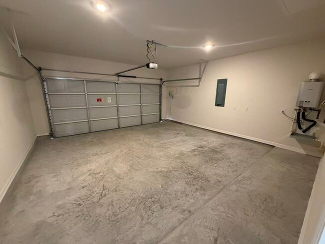 Building Photo - 4014 Colony Ln