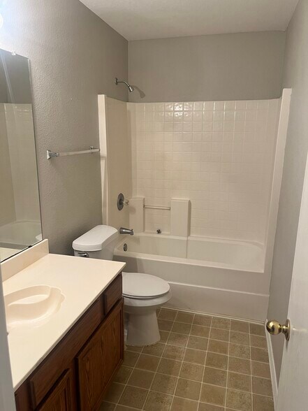 Building Photo - 1206 Rye Glen Dr